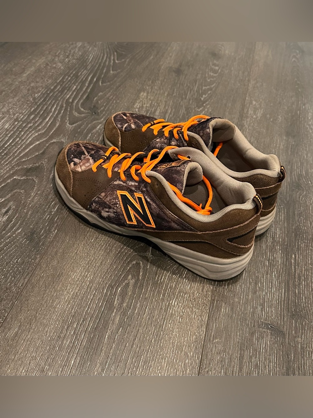 New Balance 624 Camo  Brown & Orange Camouflage Accent Sneakers Mens Size 7